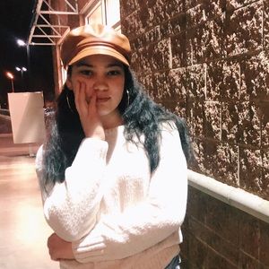 Meet your Posher, Isabel